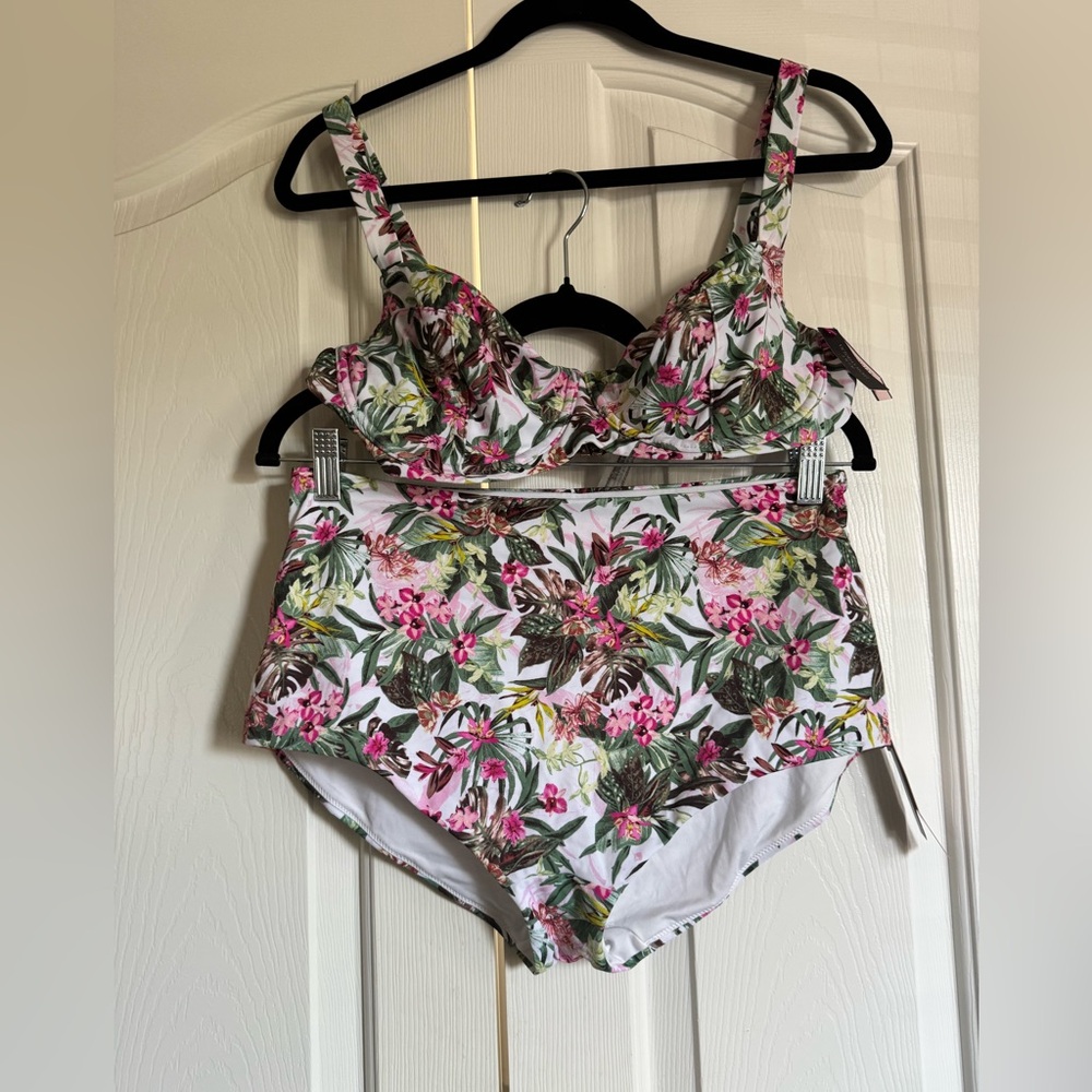 NWT Victoria’s Secret Floral Bikini Set